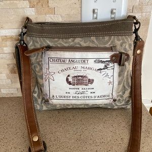 Myra bag